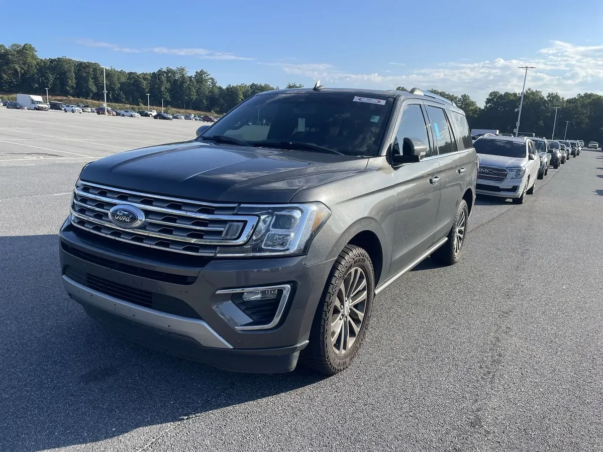 2020 Ford Expedition Limited in gray, front three-quarter view on the auction lot
